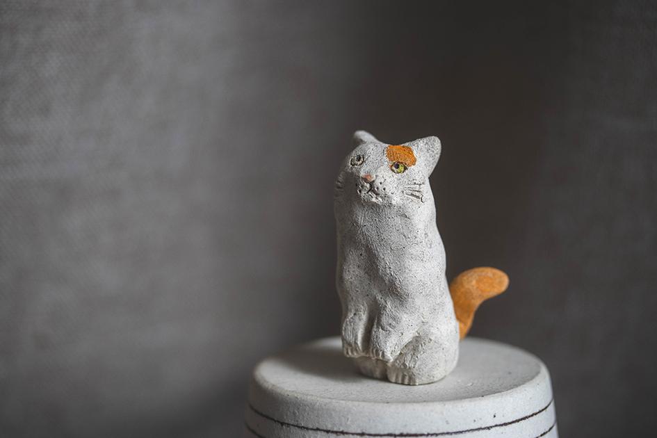 立ち猫ハート【猫_999】1枚目の画像