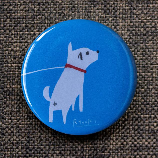 缶バッジ_38mm【122：白い犬】２個セット　※他の絵柄との組み合わでせてのセット購入もできます1枚目の画像