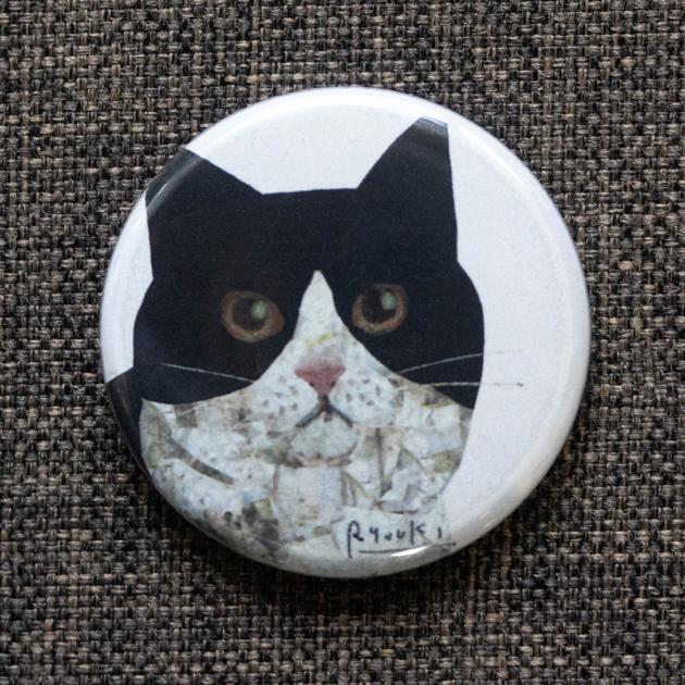 缶バッジ_38mm【112:ハチワレ猫】2個セット ※他の絵柄との組み合わでせてのセット購入もできます1枚目の画像